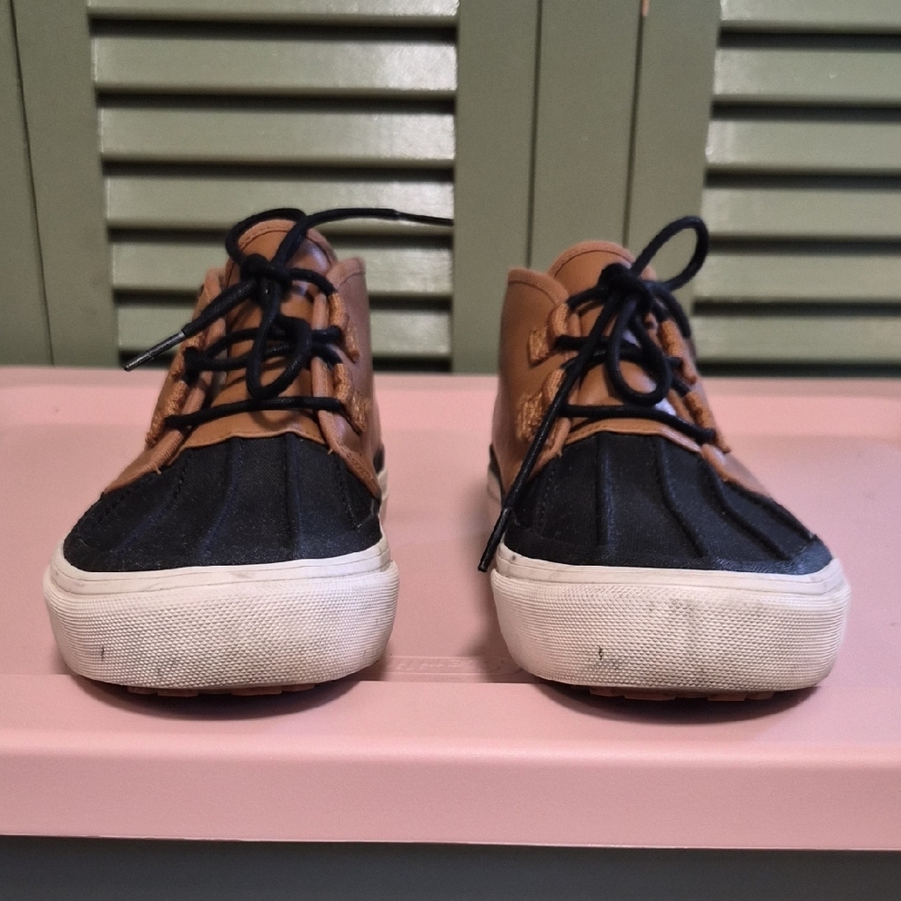 Vans Two-Tone Brown and Black Sneakers - Picture 6 of 10